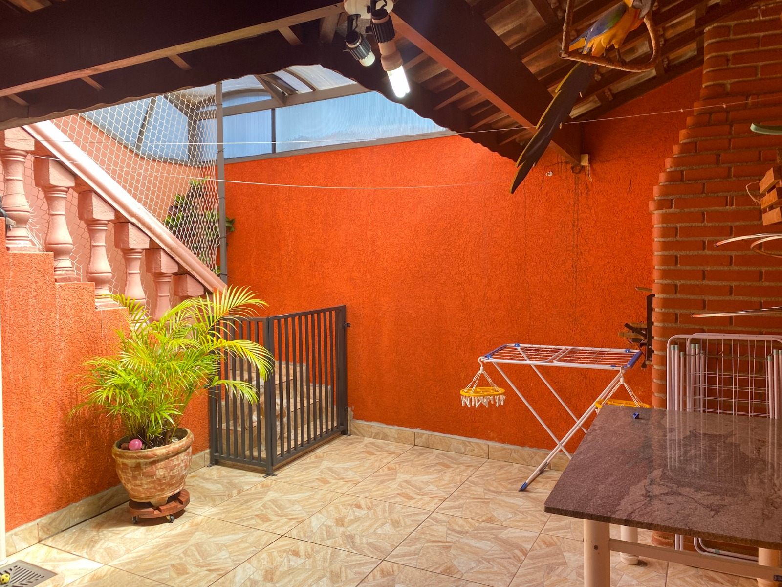 Sobrado Maravilhoso no Jardim Utinga - R$ 670.000,00