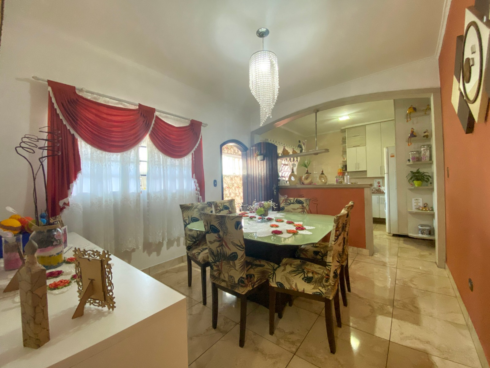 Sobrado Maravilhoso no Jardim Utinga - R$ 670.000,00