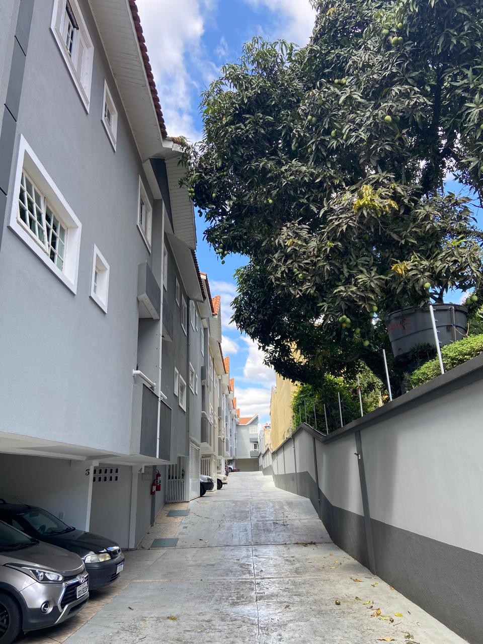 Sobrado à Venda no Residencial Village Camargo - Condomínio Fechado (Santo André)