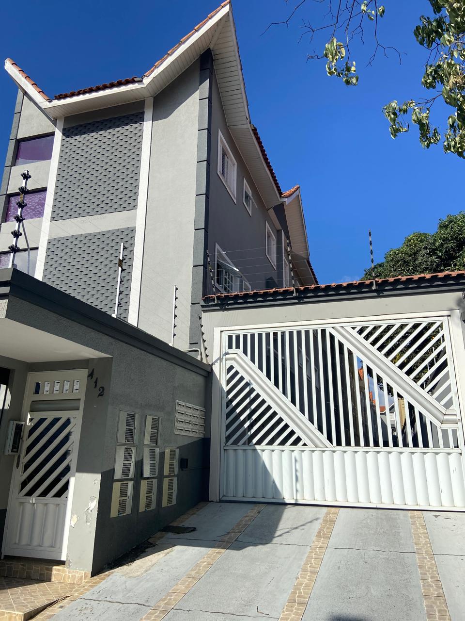 Sobrado à Venda no Residencial Village Camargo - Condomínio Fechado (Santo André)