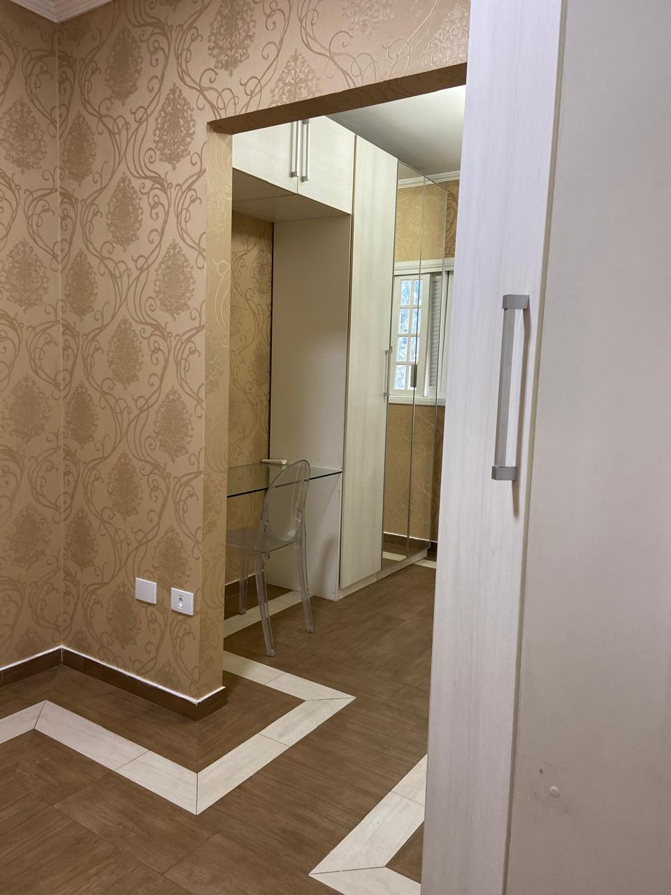 Sobrado à Venda no Residencial Village Camargo - Condomínio Fechado (Santo André)
