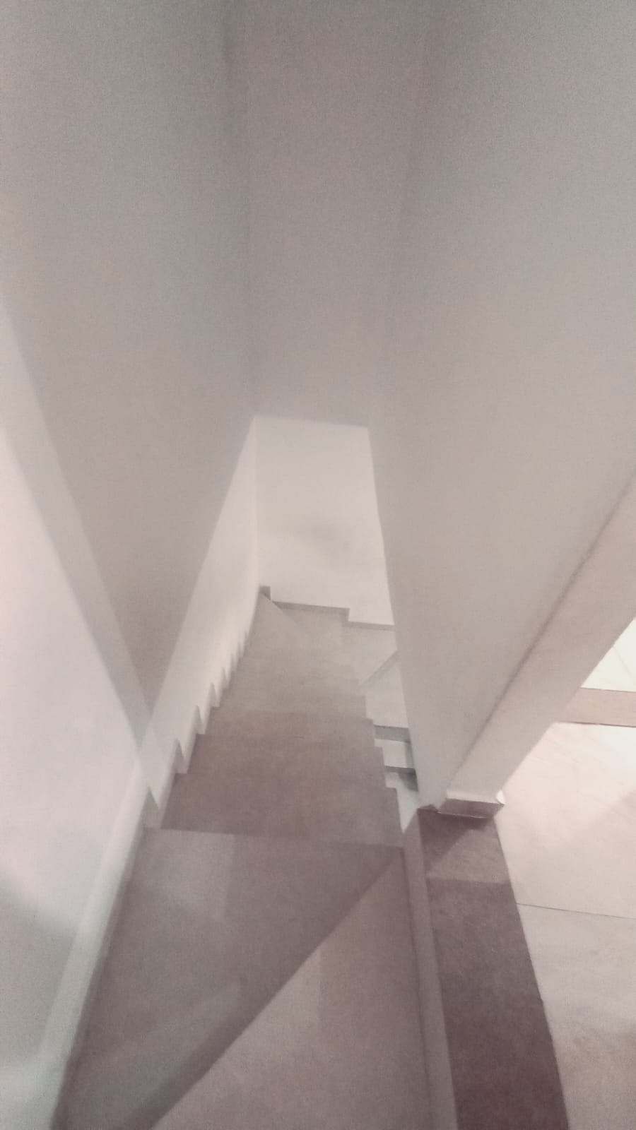 SOBRADO À VENDA – JARDIM DAS MARAVILHAS 