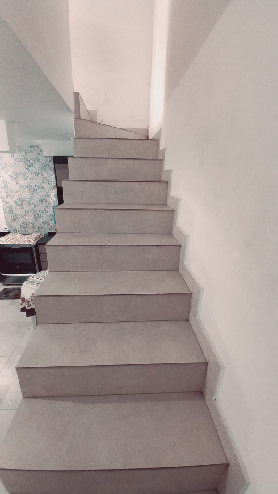 SOBRADO À VENDA – JARDIM DAS MARAVILHAS 