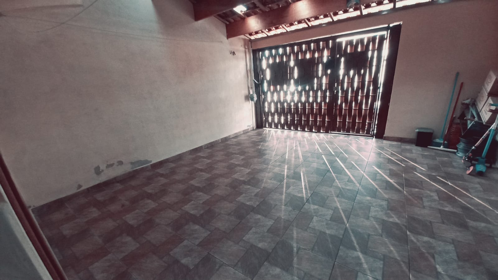 SOBRADO À VENDA – JARDIM DAS MARAVILHAS 