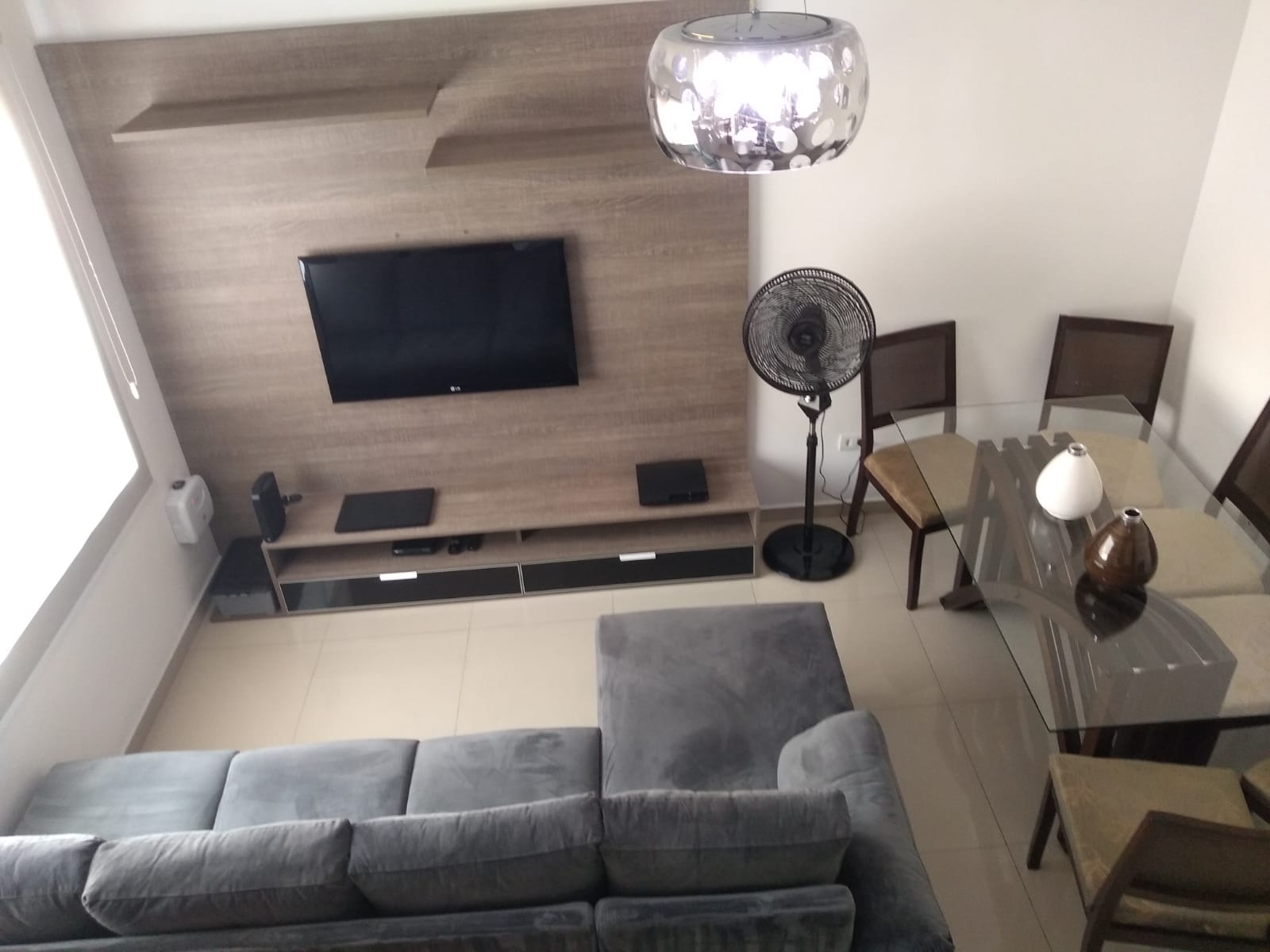 Sobrado Frontal de Esquina na Vila Carrão Semi Mobiliado - 85m² de Área Construída