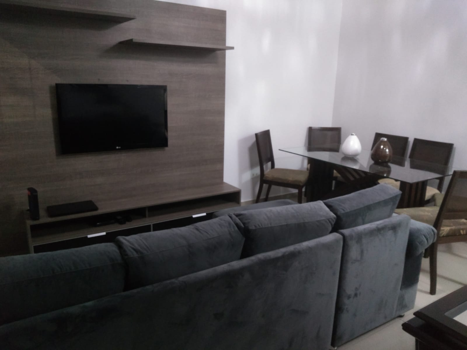 Sobrado Frontal de Esquina na Vila Carrão Semi Mobiliado - 85m² de Área Construída