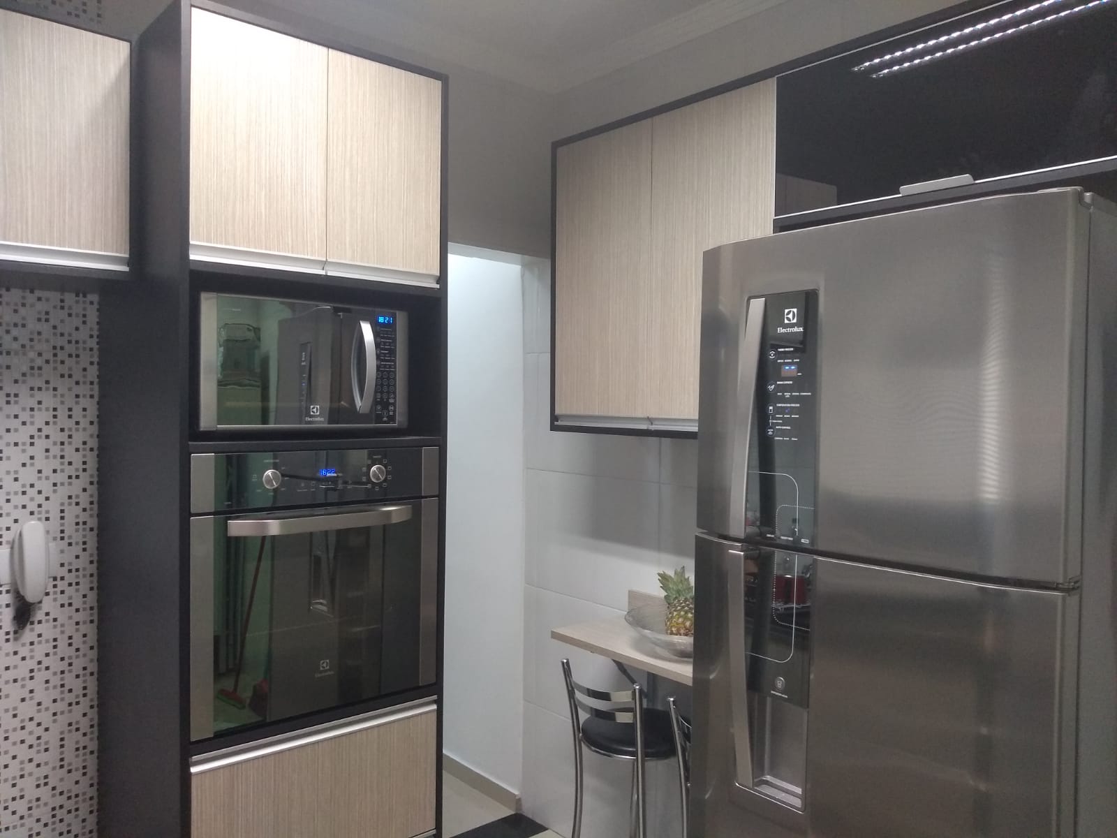 Sobrado Frontal de Esquina na Vila Carrão Semi Mobiliado - 85m² de Área Construída