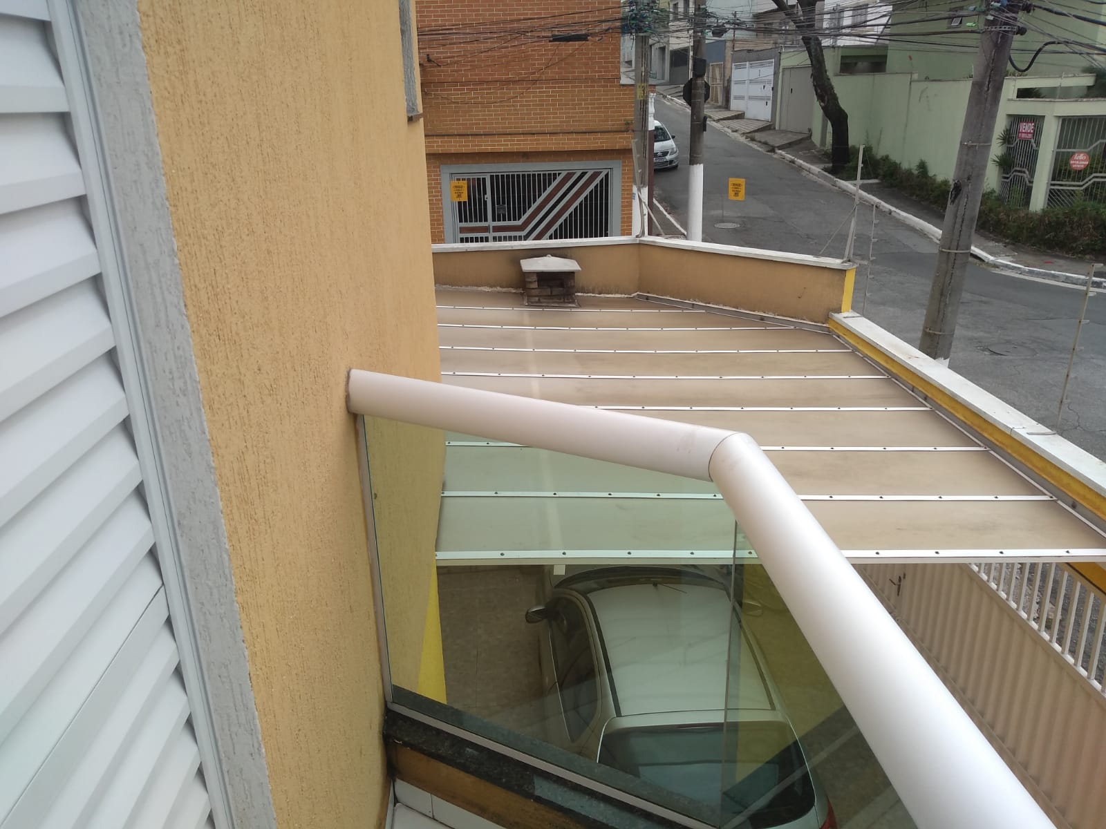 Sobrado Frontal de Esquina na Vila Carrão Semi Mobiliado - 85m² de Área Construída