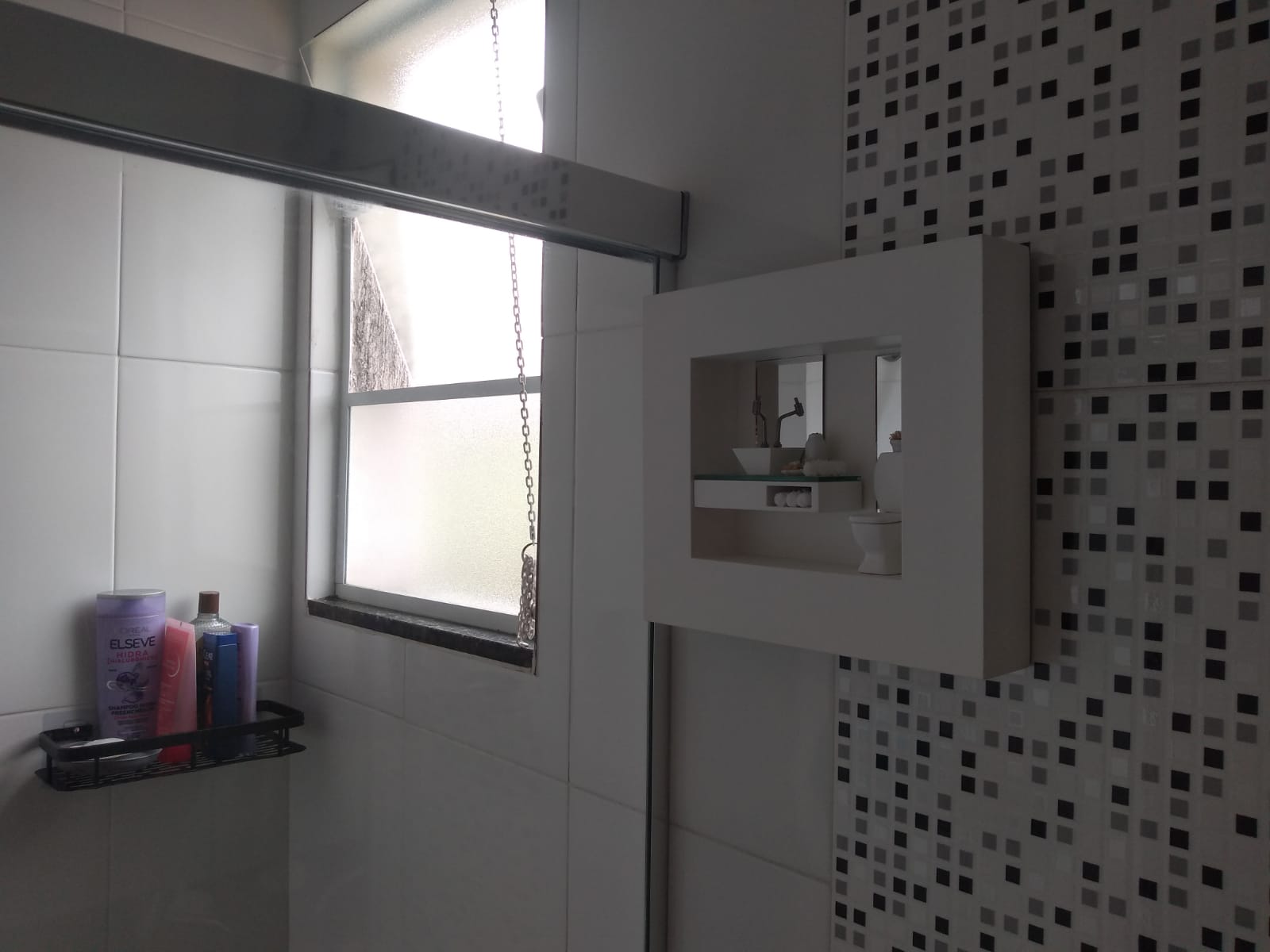 Sobrado Frontal de Esquina na Vila Carrão Semi Mobiliado - 85m² de Área Construída