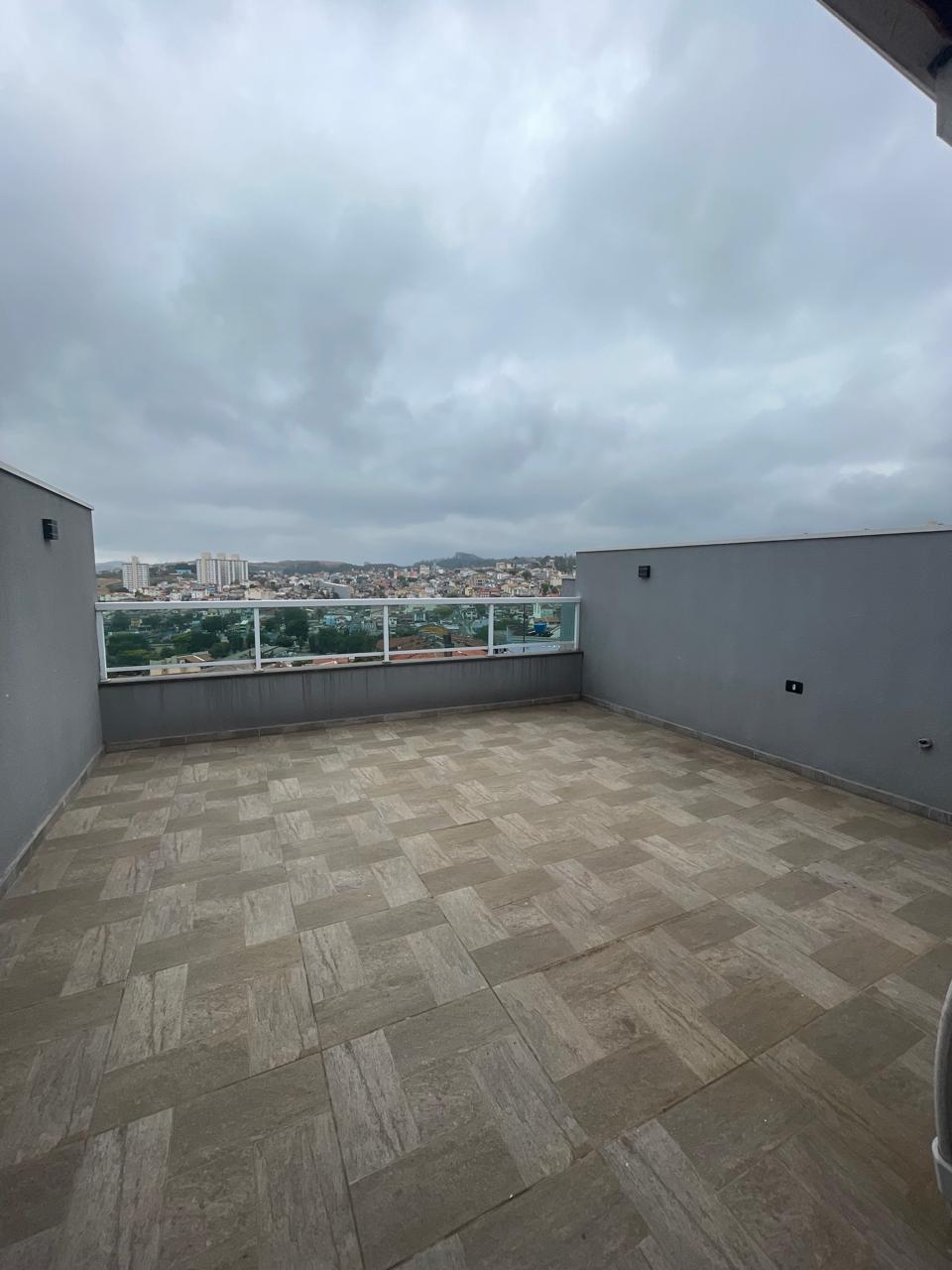 COBERTURA SEM CONDOMÍNIO NA VILA VITÓRIA – A 10 MINUTOS DO SHOPPING ATRIUM!