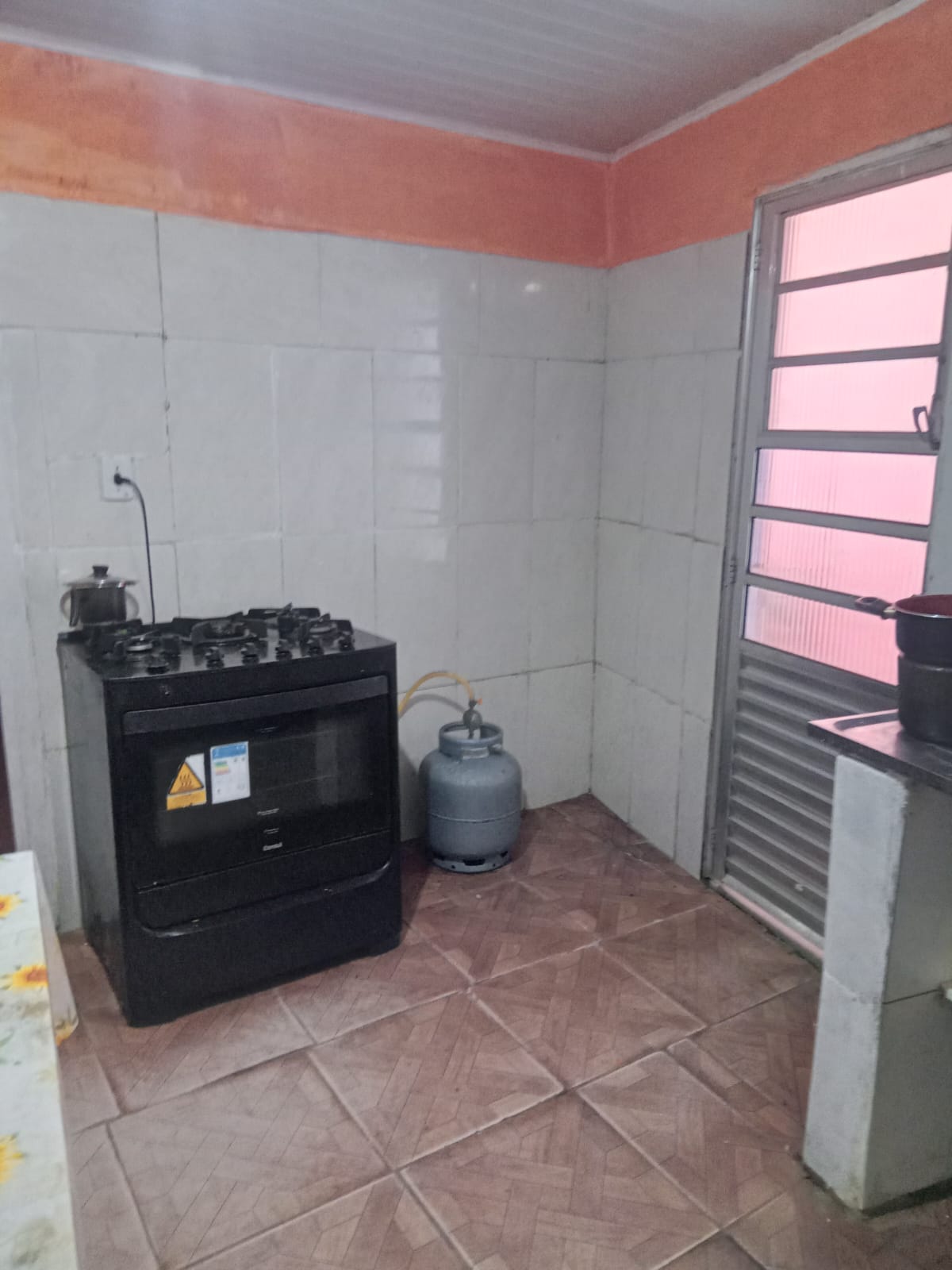 Casa Térrea com Excelente Estrutura e Churrasqueira – Jd Helena / São Miguel Paulista