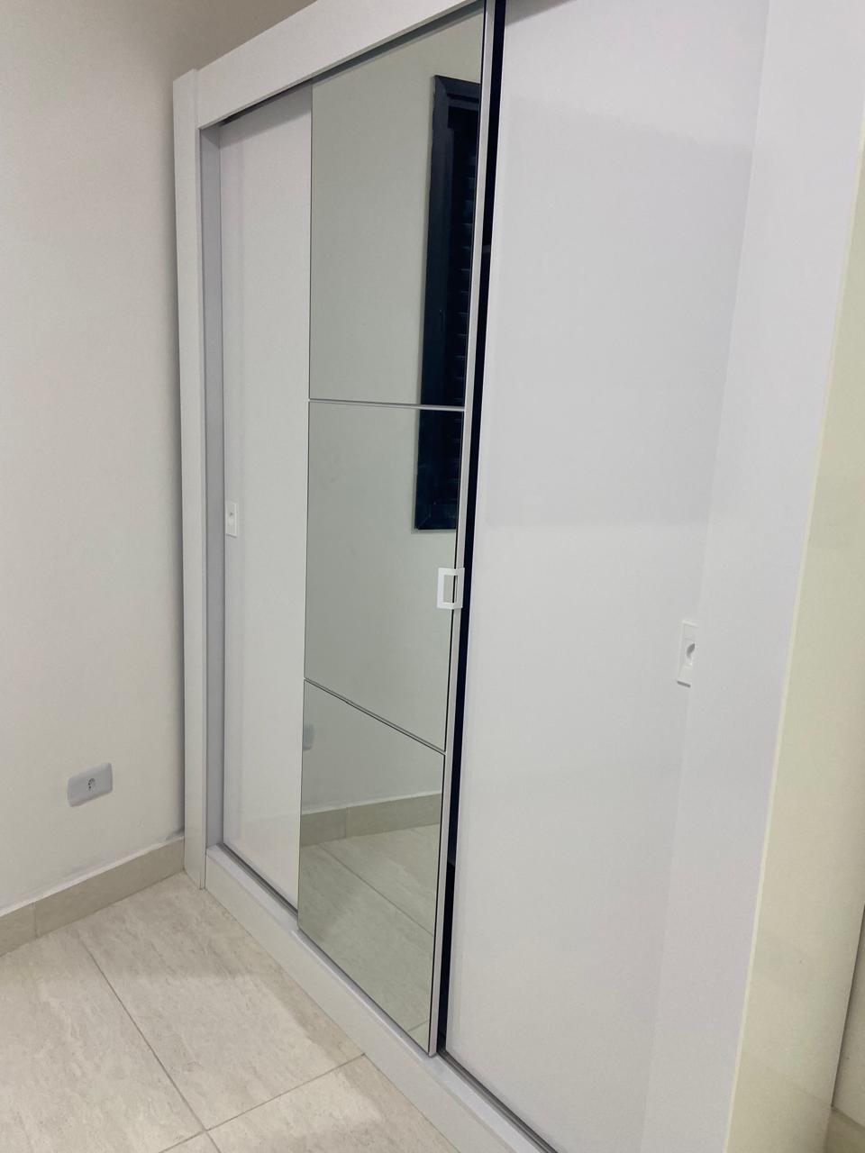 Oportunidade Única na Praia Grande – Apartamento Mobiliado a 3 Quadras do Mar