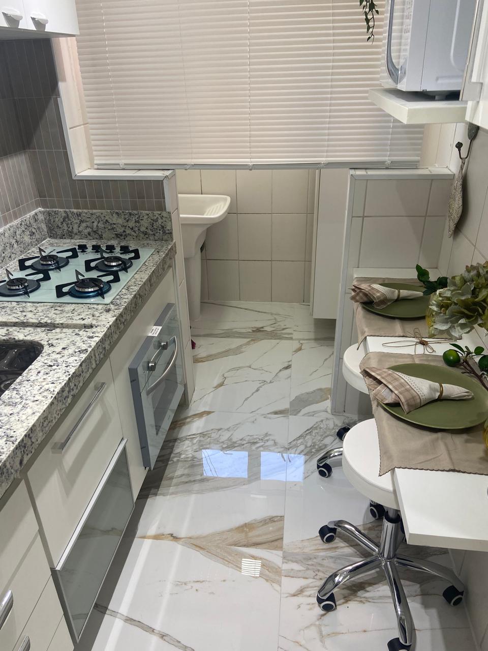 Apartamento Completo, Mobiliado e com Lazer Total no Coração da Cidade