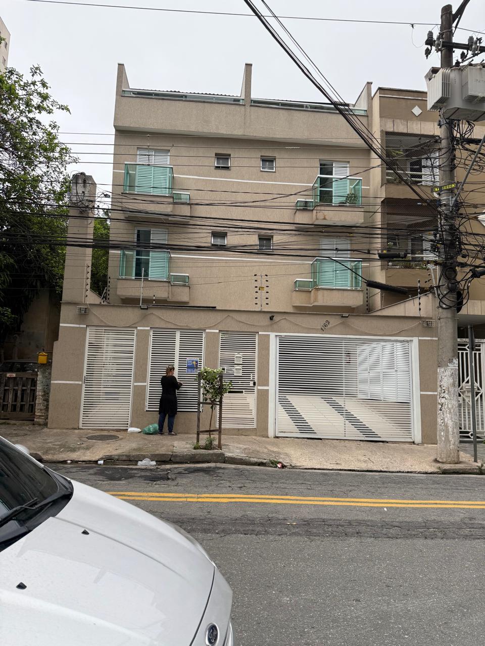 Apartamento Sem Condomínio na Vila Guiomar – Conforto e Localização Privilegiada