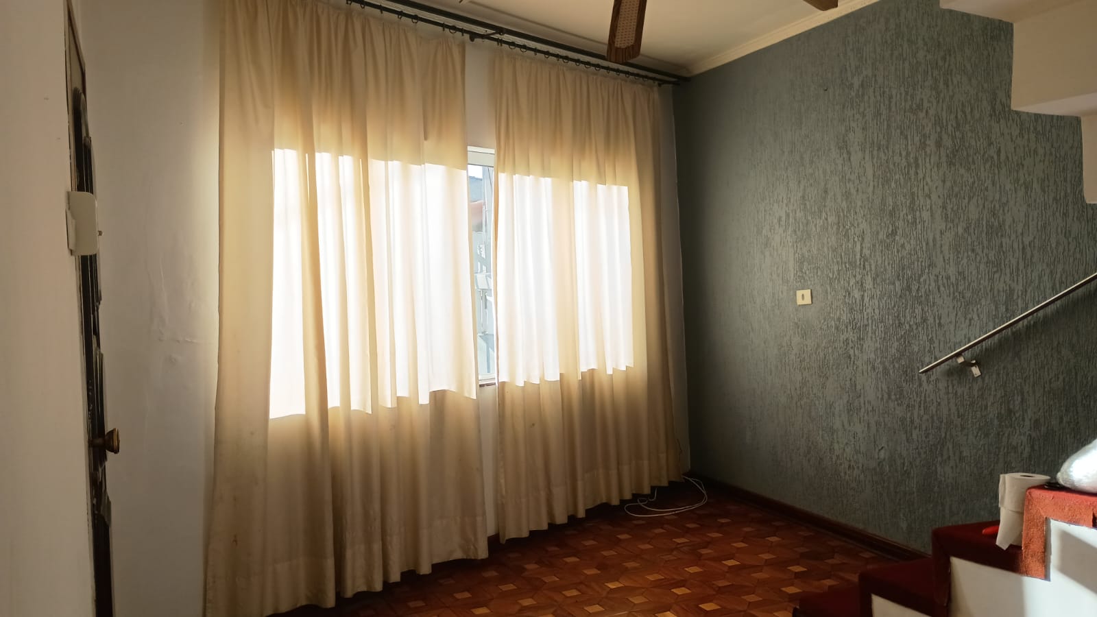 Esse Sobrado Vai Fazer Você Mudar de Padrão - Parque Novo Oratório / Santo André