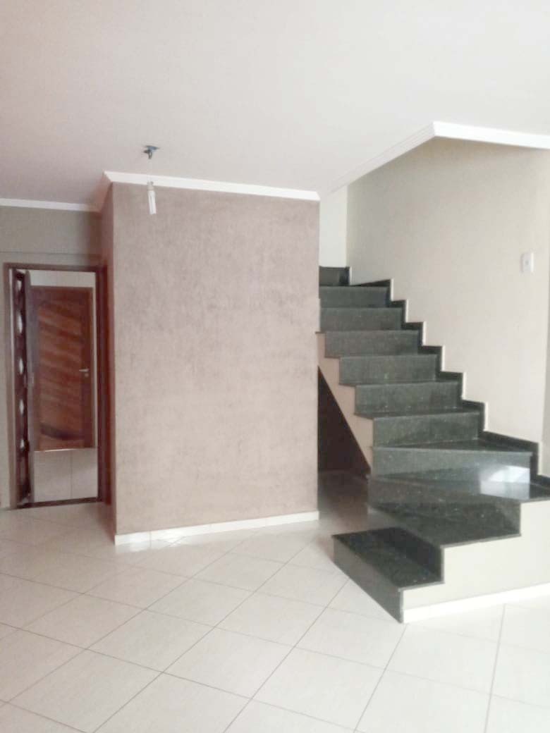 O Sobrado Perfeito Esperando Por Você – A 1Km do Metrô São Lucas