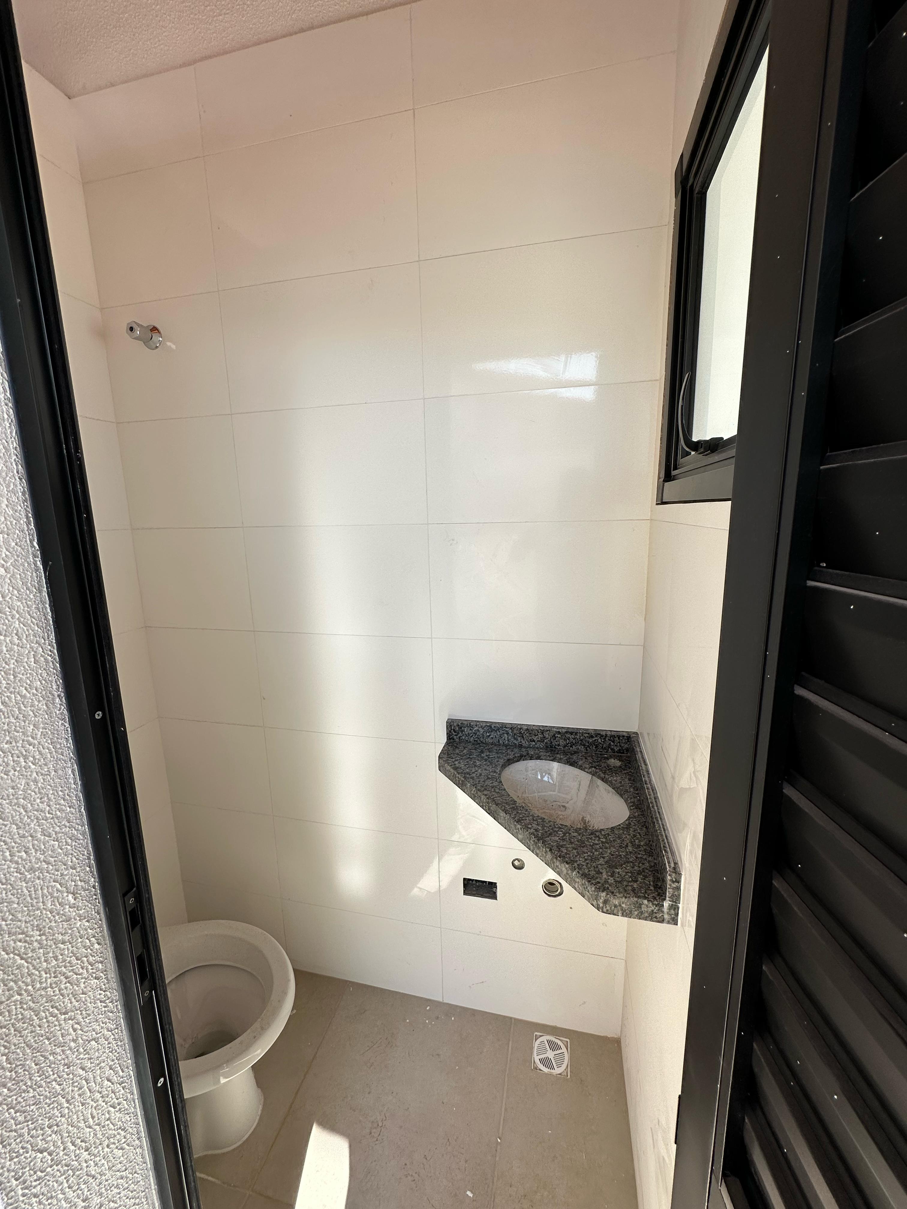 Apartamento Cobertura s/ Condomínio, 80m (40m +40m) Predio com Elevador