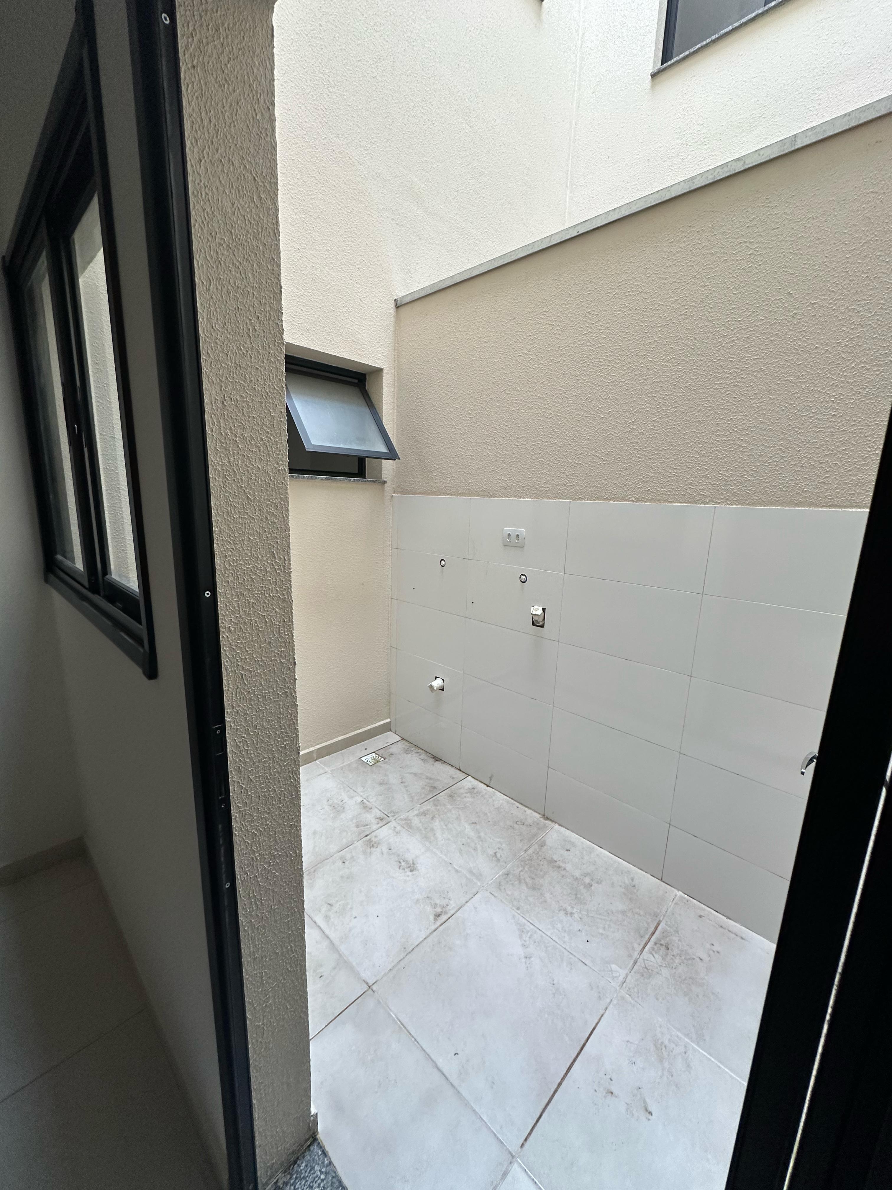 APARTAMENTO À VENDA – SEM CONDOMÍNIO (Prédio com Elevador)