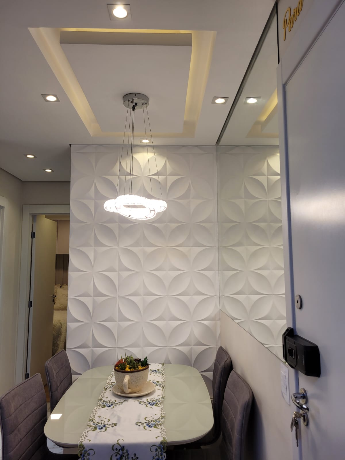 APARTAMENTO À VENDA – PRONTO PARA MORAR (à 2 Quadras do Metro Tamanduateí)