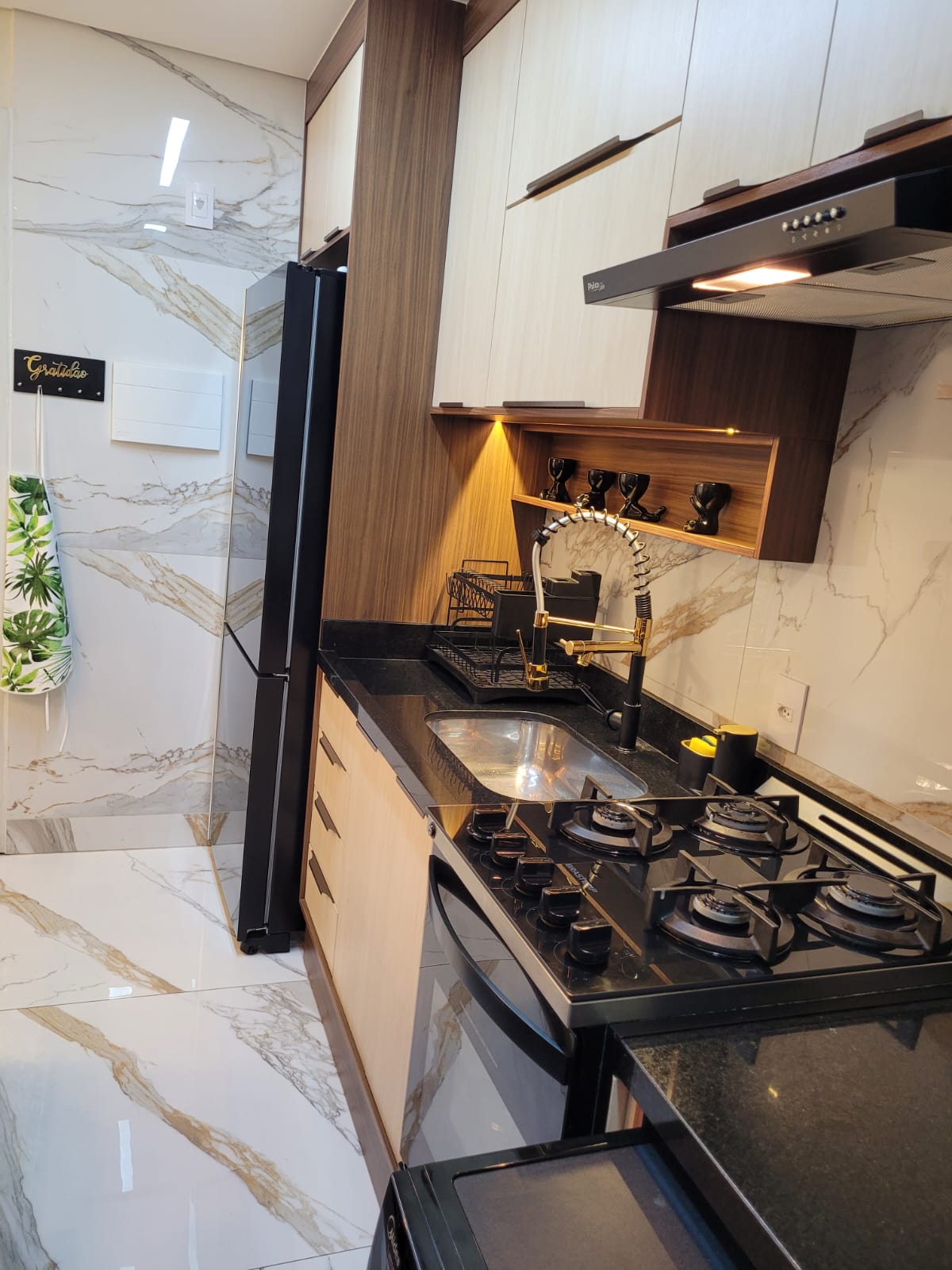 APARTAMENTO À VENDA – PRONTO PARA MORAR (à 2 Quadras do Metro Tamanduateí)