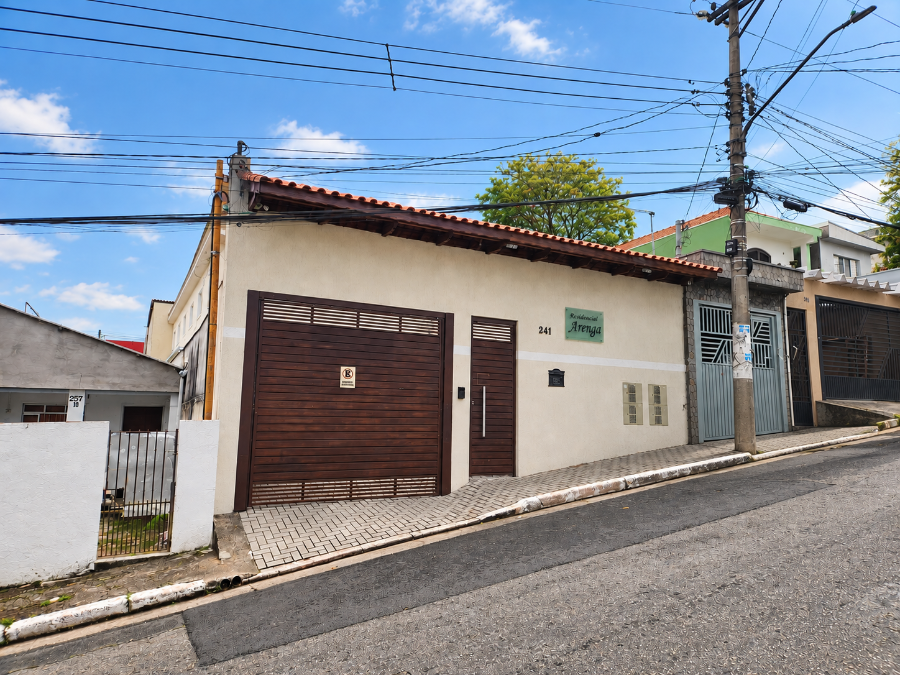 SOBRADO EM CONDOMÍNIO POR R$ 300 MIL — A 600 METROS DO MONOTRILHO!
