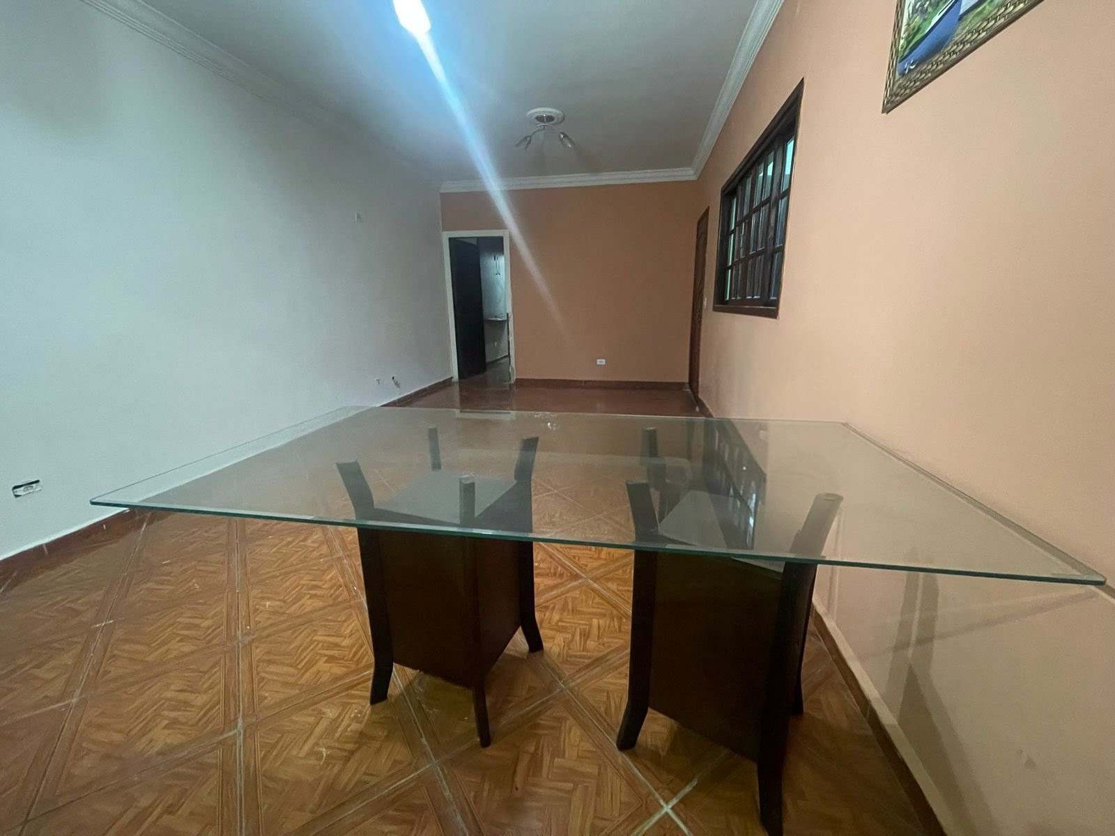 Sobrado à venda no Jardim Utinga, 100m AC, com Suíte e Espaço Gourmet