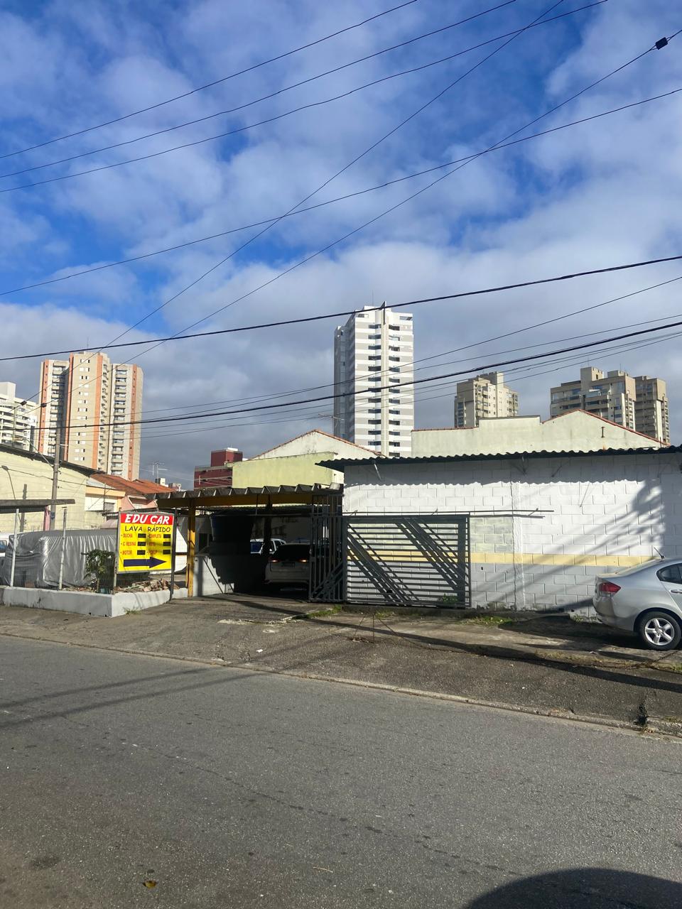 TERRENO DE ESQUINA À VENDA AO LADO DO CENTRO DE SANTO ANDRÉ – EXCELENTE OPORTUNIDADE PARA INCORPORAÇÃO