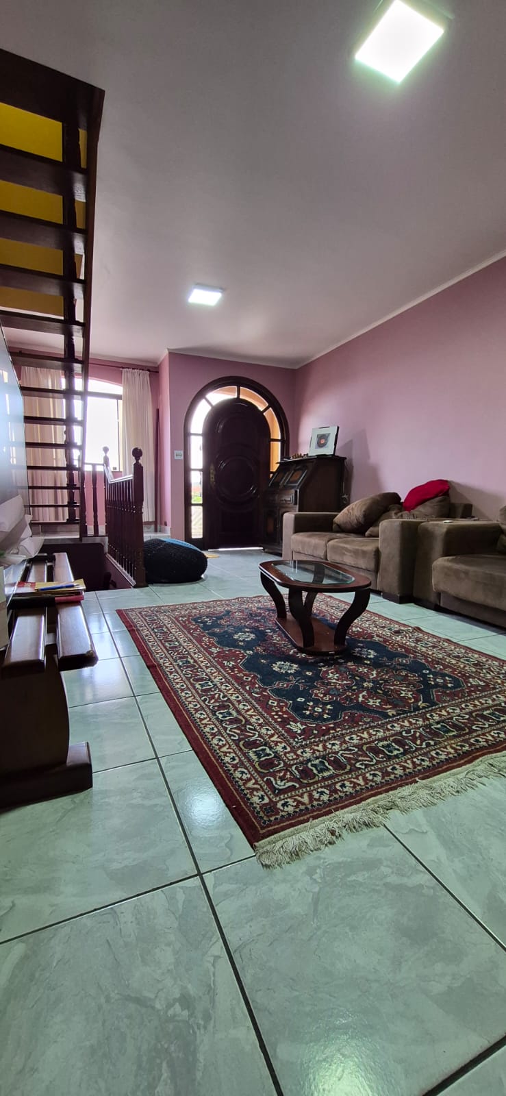 Sobrado com 6 Quartos e 2 Suítes à Venda no Colônia, Ribeirão Pires 