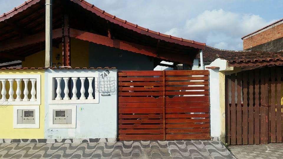 Casa Térrea em Jardim Columbia - Mongaguá