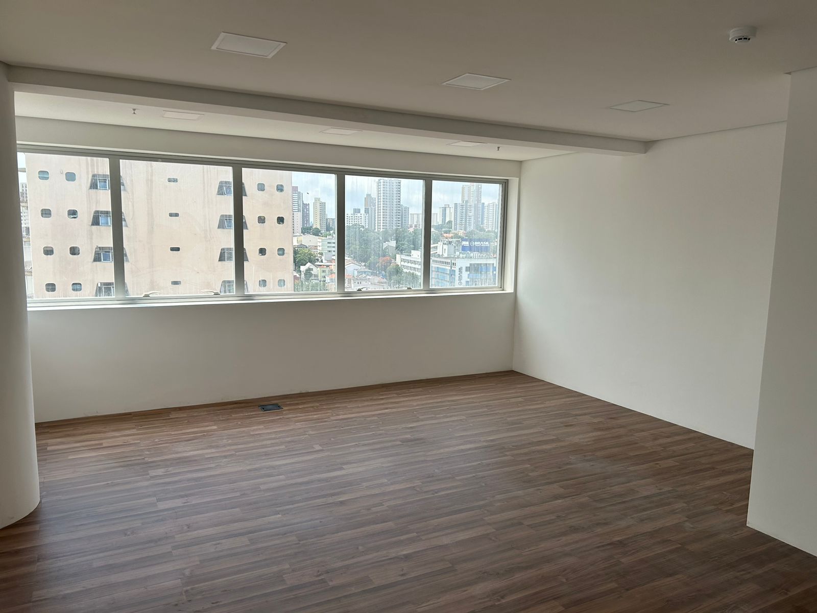 SALA COMERCIAL - Centro de Sto. André (Venda ou Locacão)