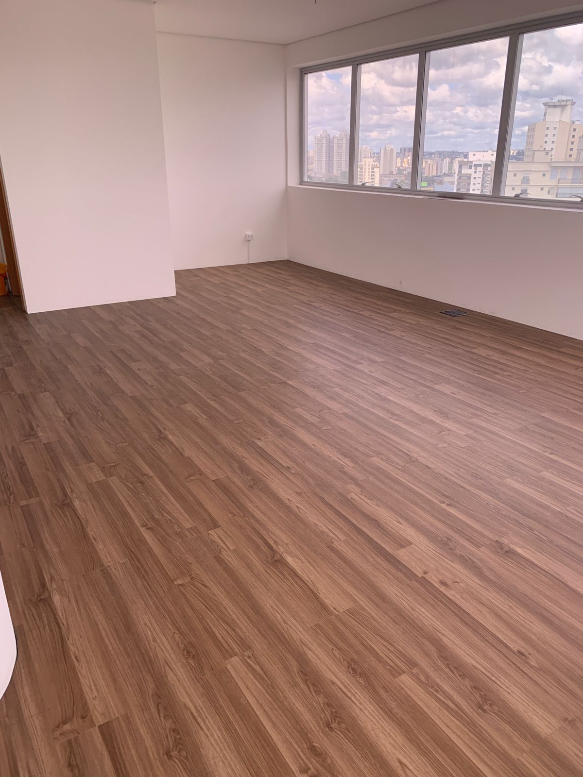 SALA COMERCIAL - Centro de Sto. André (Venda ou Locacão)