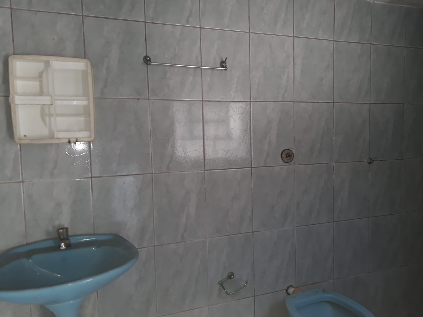 Casa Térrea em Lote Inteiro - Jardim Elba