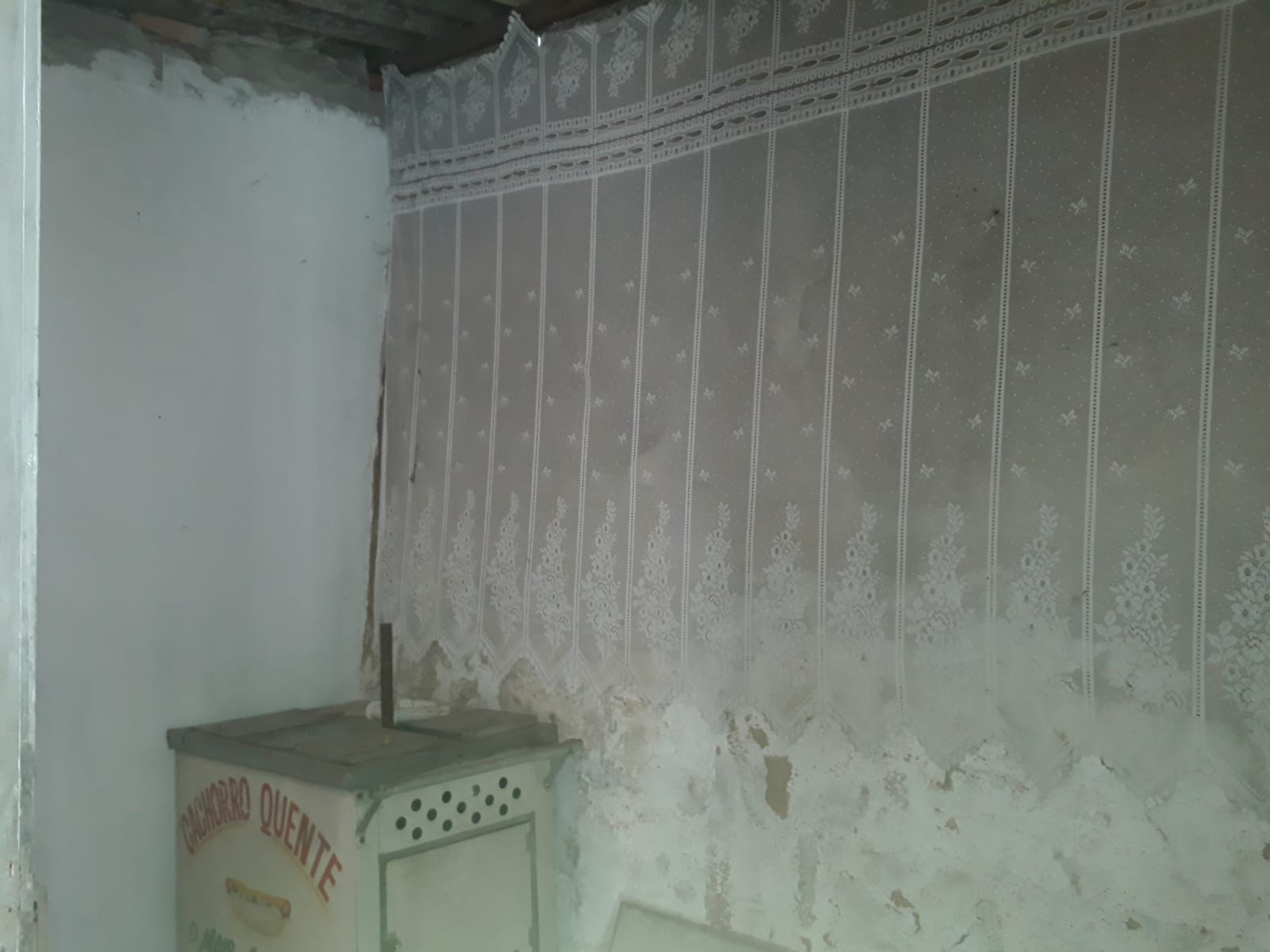 Casa Térrea em Lote Inteiro - Jardim Elba