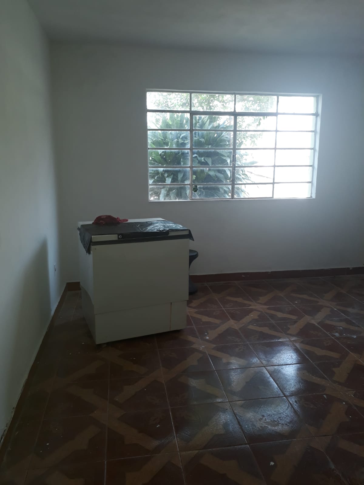 Casa Térrea em Lote Inteiro - Jardim Elba