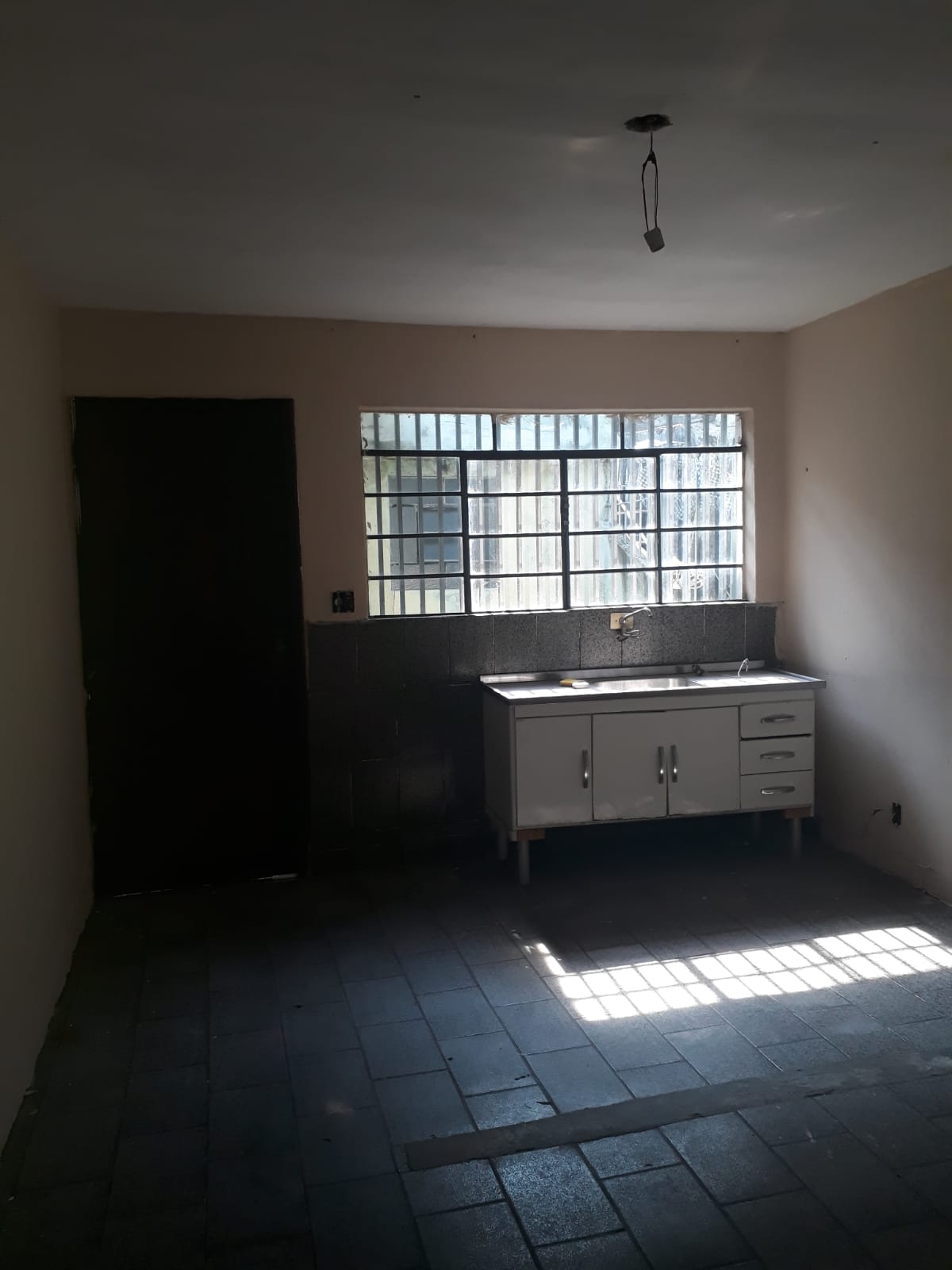 Casa Térrea em Lote Inteiro - Jardim Elba