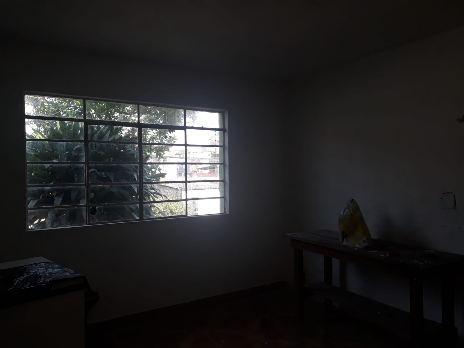 Casa Térrea em Lote Inteiro - Jardim Elba