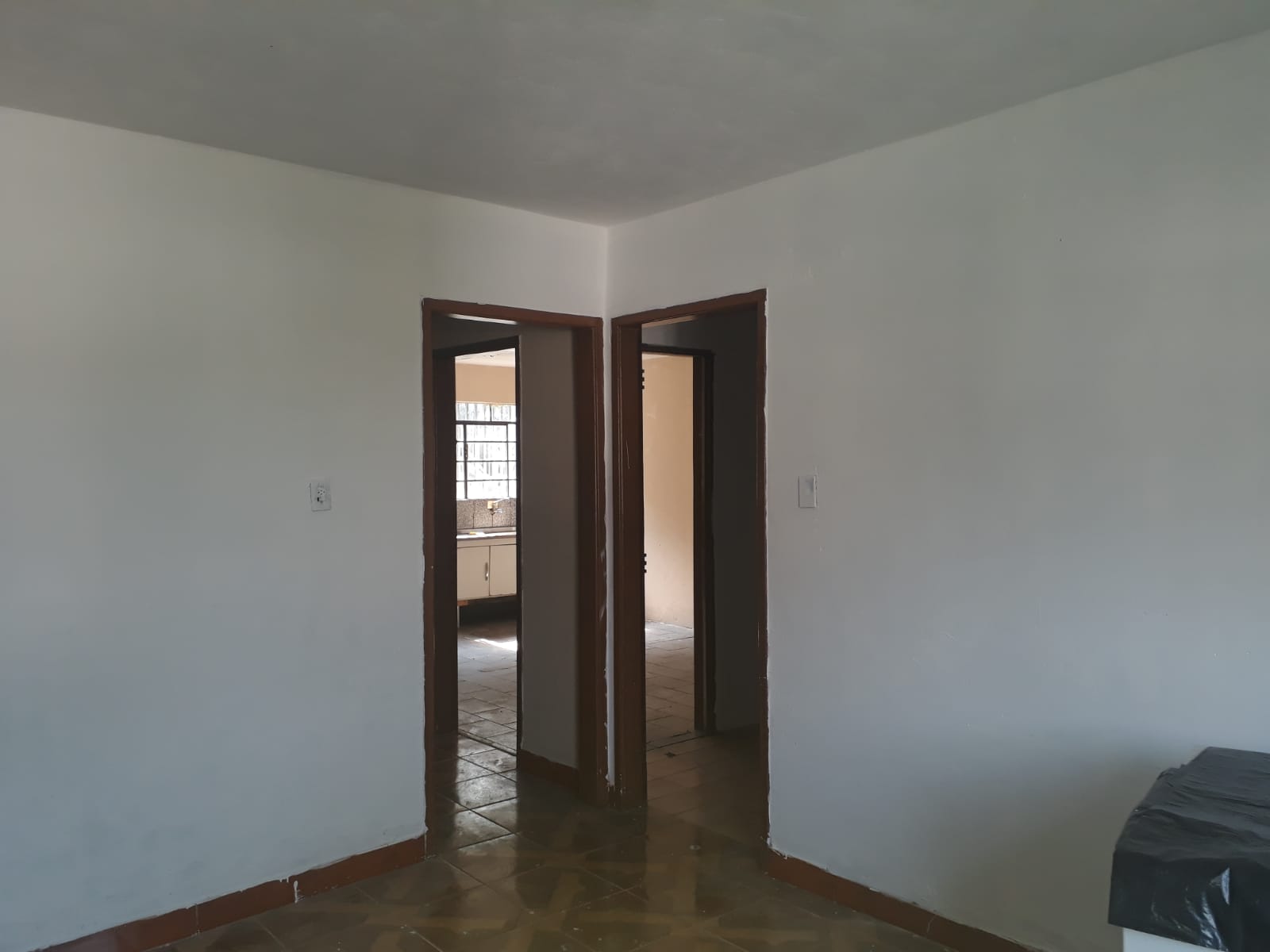 Casa Térrea em Lote Inteiro - Jardim Elba