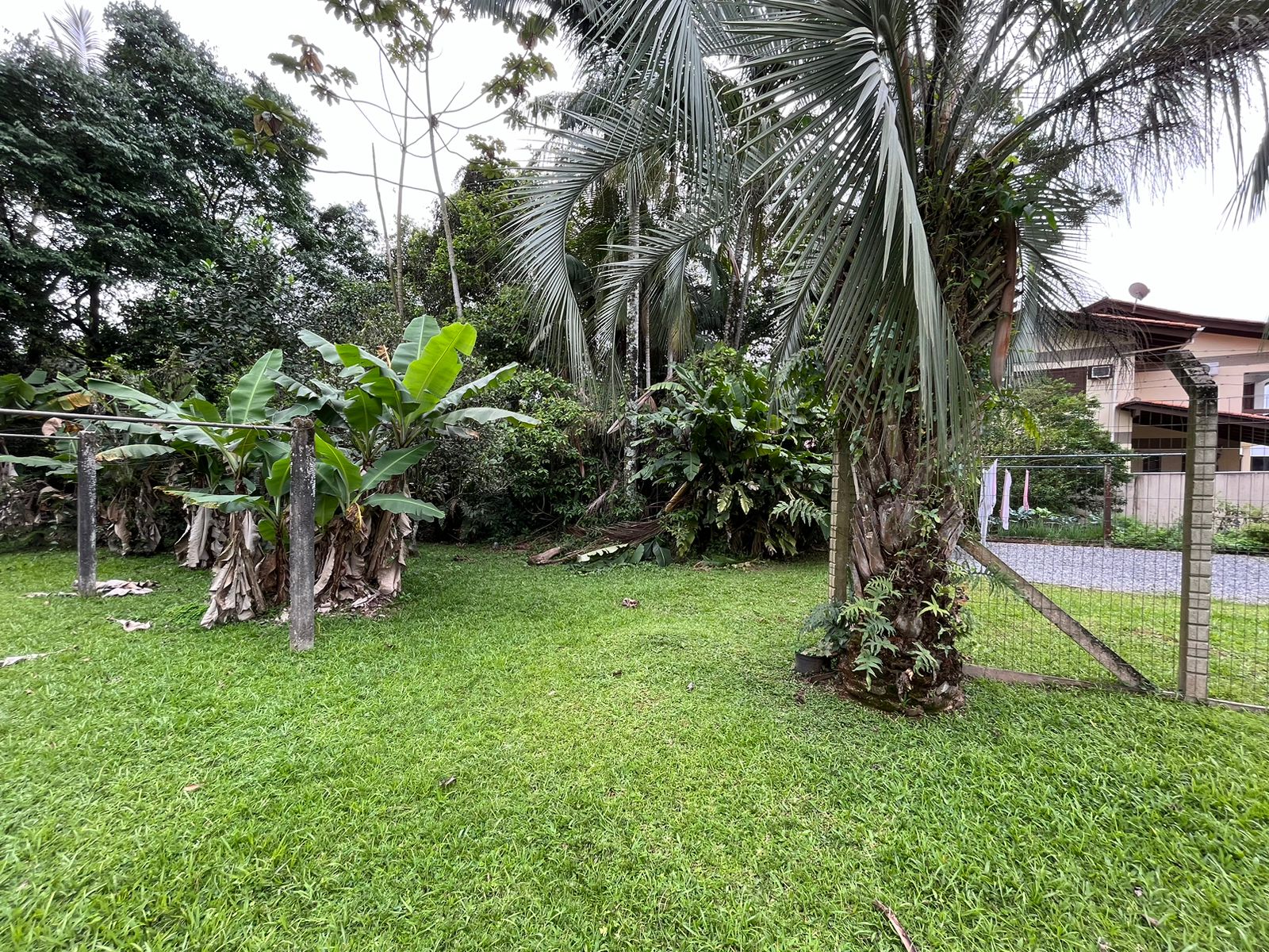 Terreno em área comercial e residencial