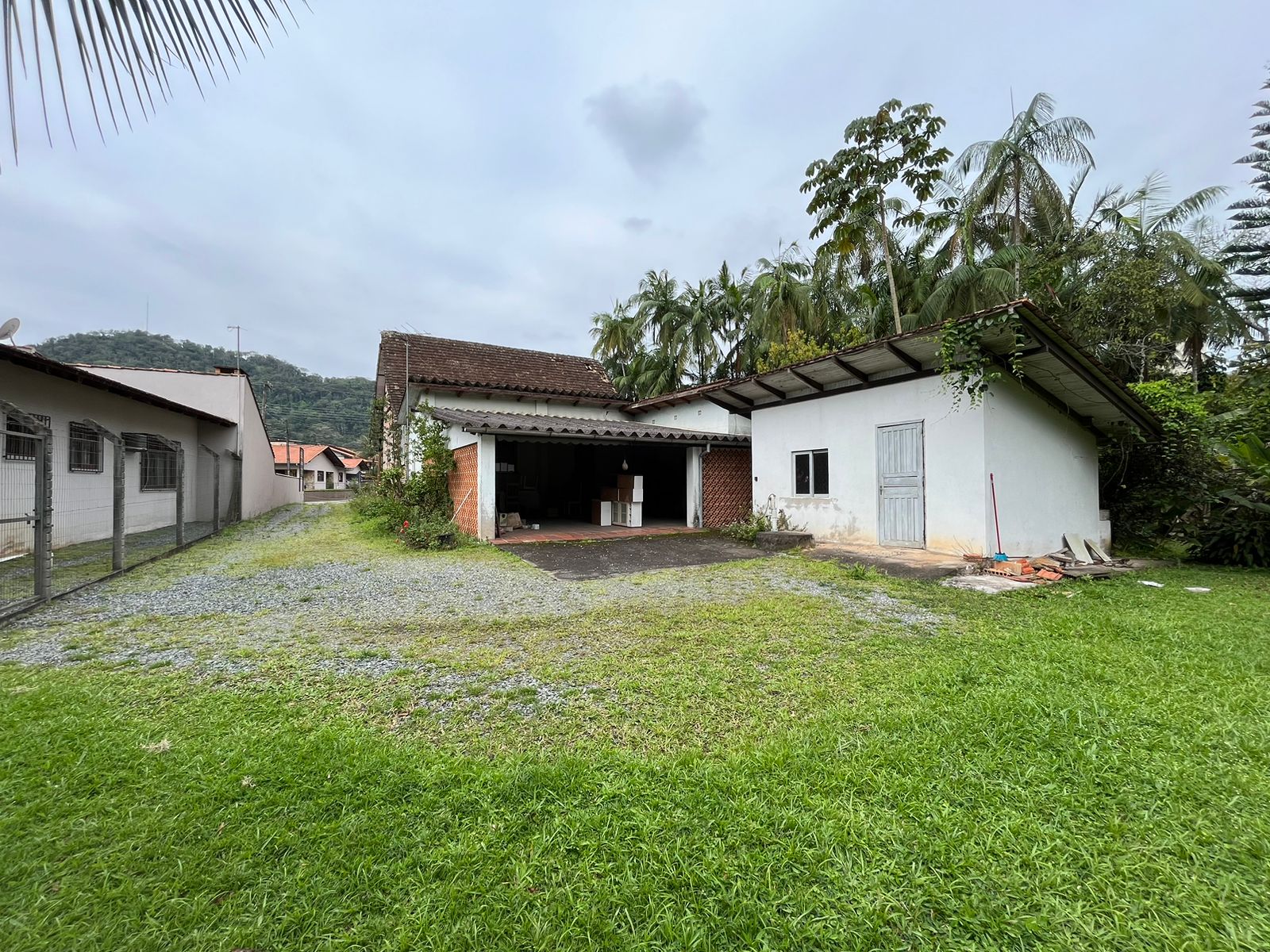 Terreno em área comercial e residencial