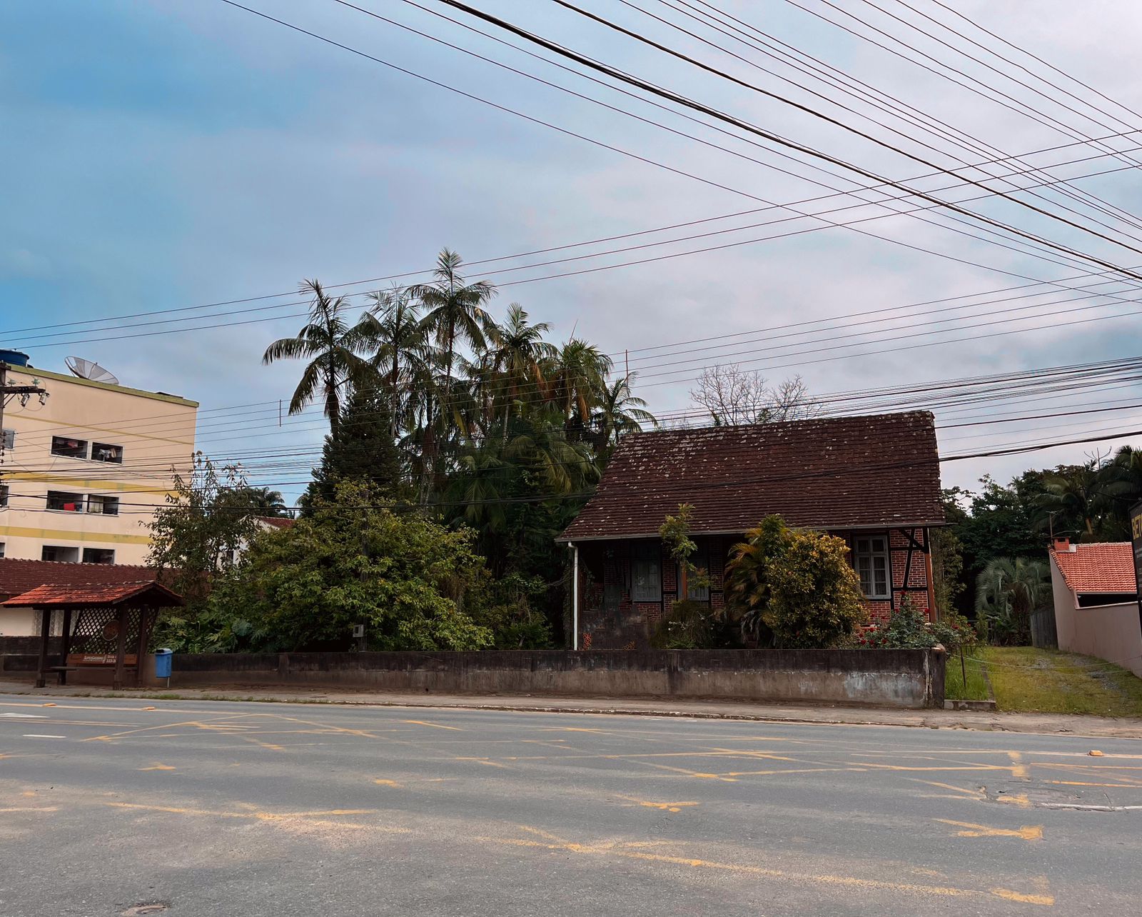 Terreno em área comercial e residencial