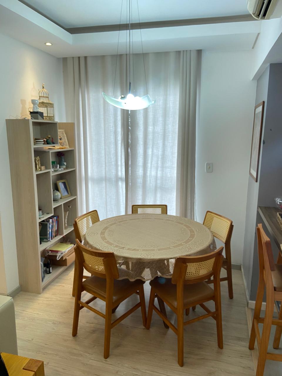 Apartamento à venda no Anita Garibaldi com 02 dormitórios, 1 vaga de garagem e elevador 