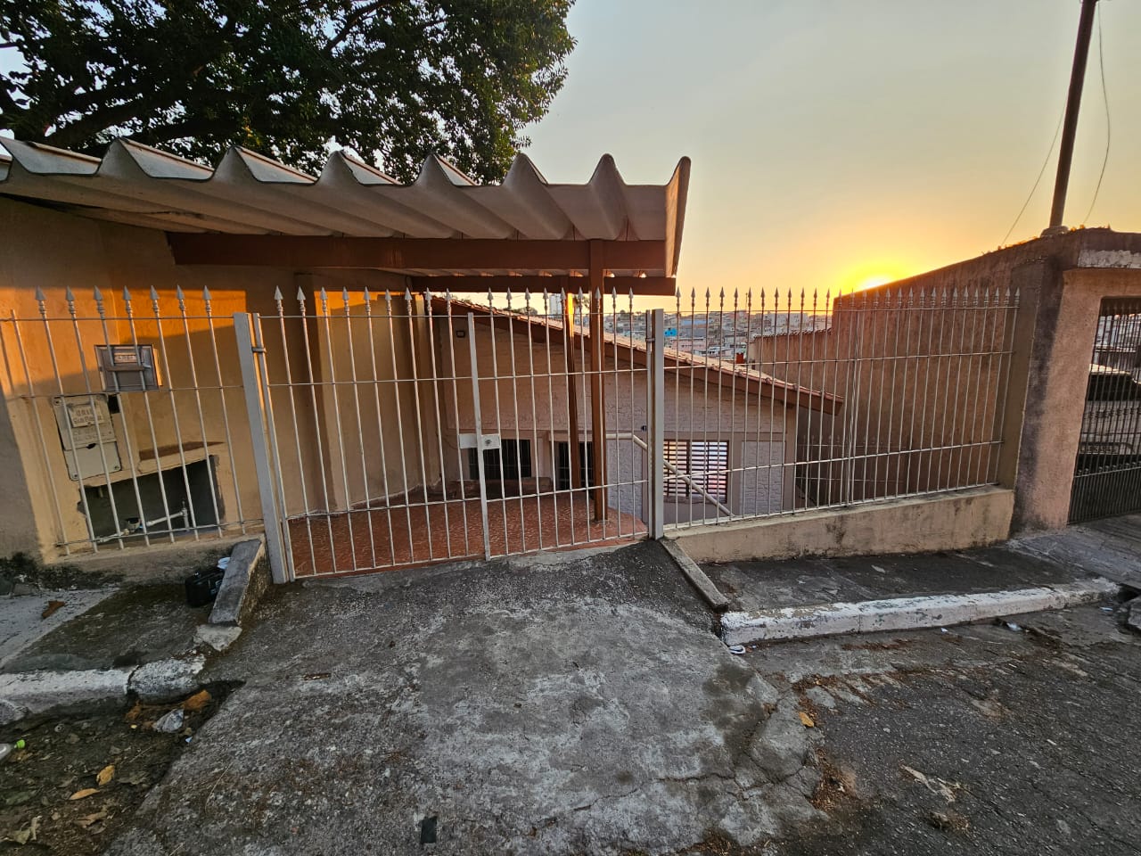 CASA INDEPENDENTE PARA LOCAÇÃO VILA MORAES