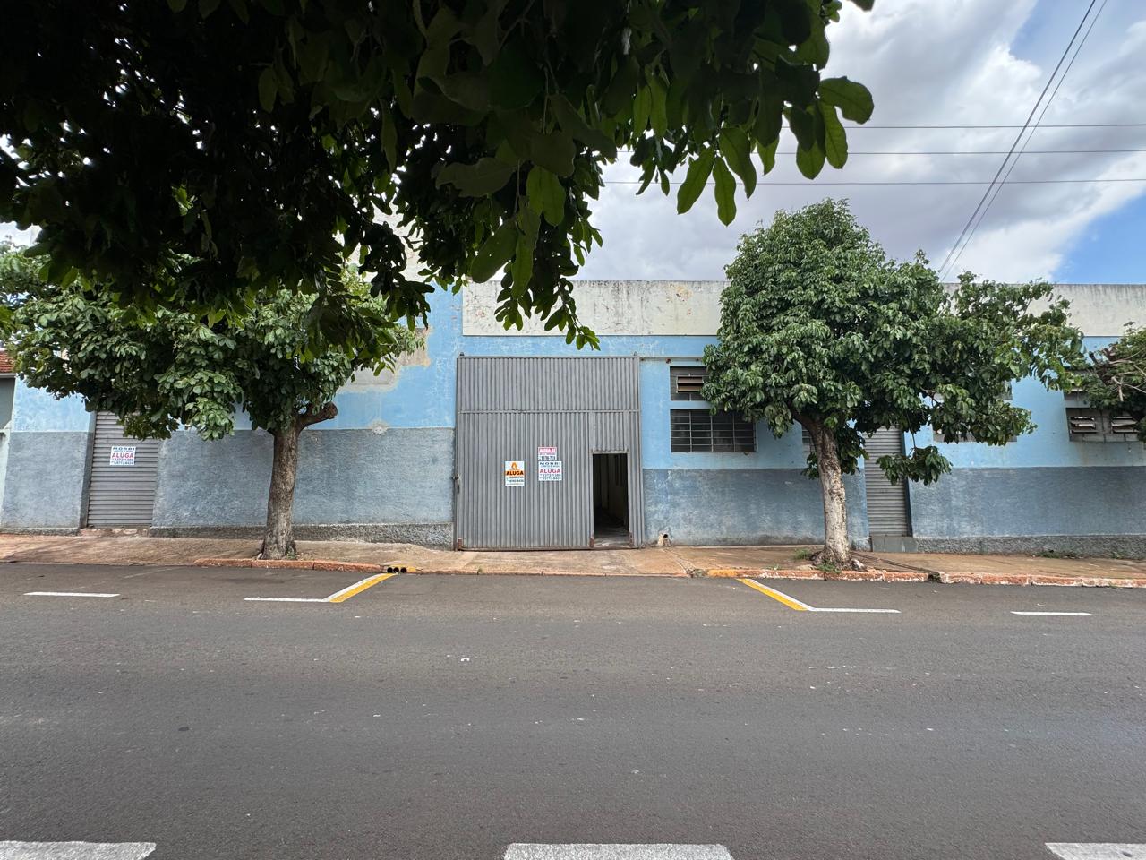 Barracão - Locação, Centro, Santa Cruz do Rio Pardo, SP