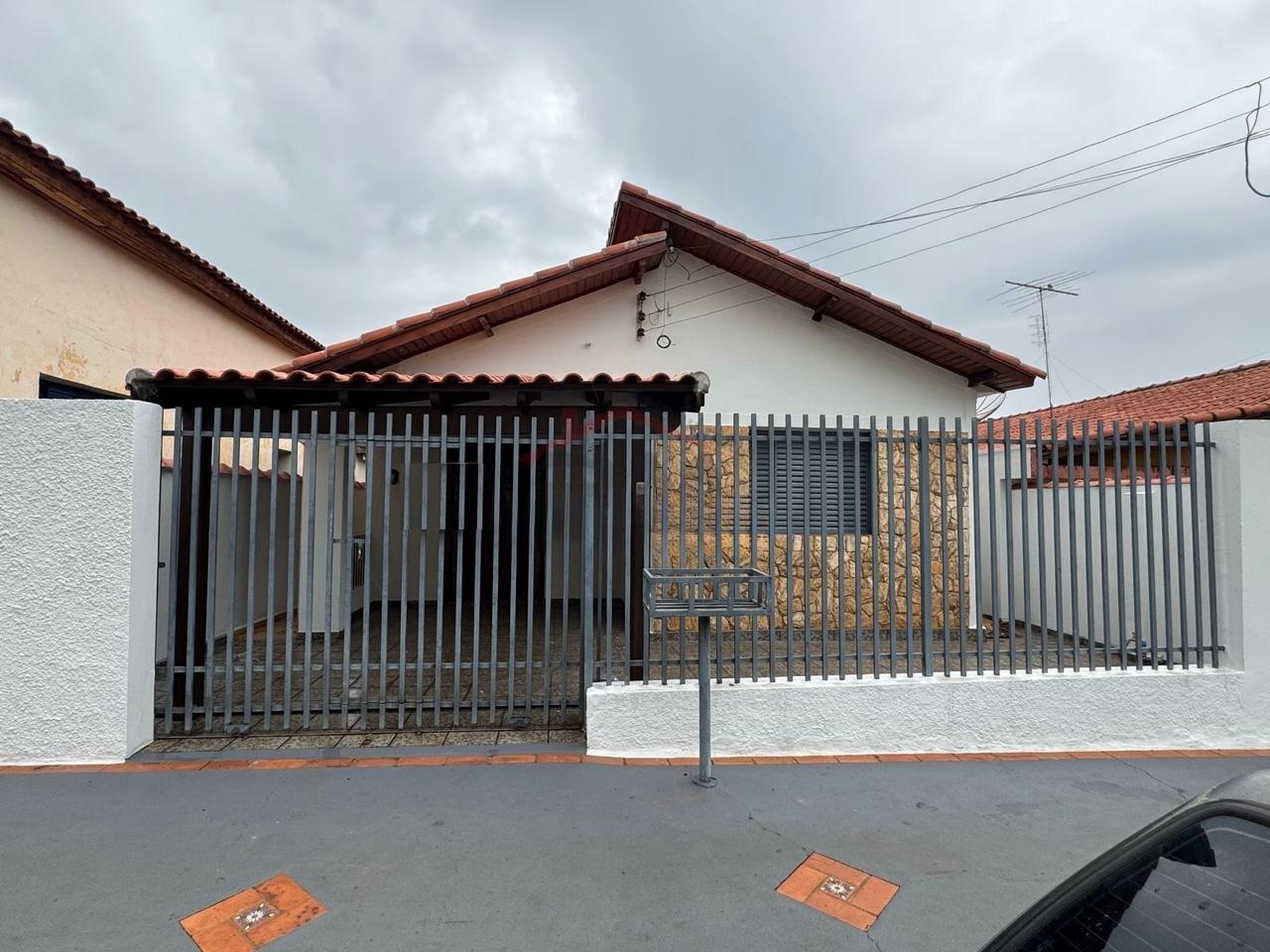 Casa - Locação, Centro, Santa Cruz do Rio Pardo, SP