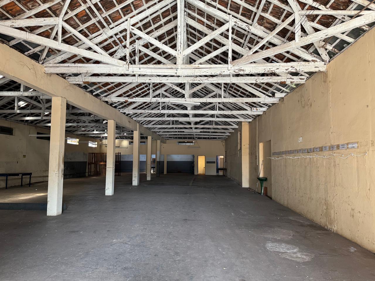 Excelente Barracão Comercial no Coração da Cidade!