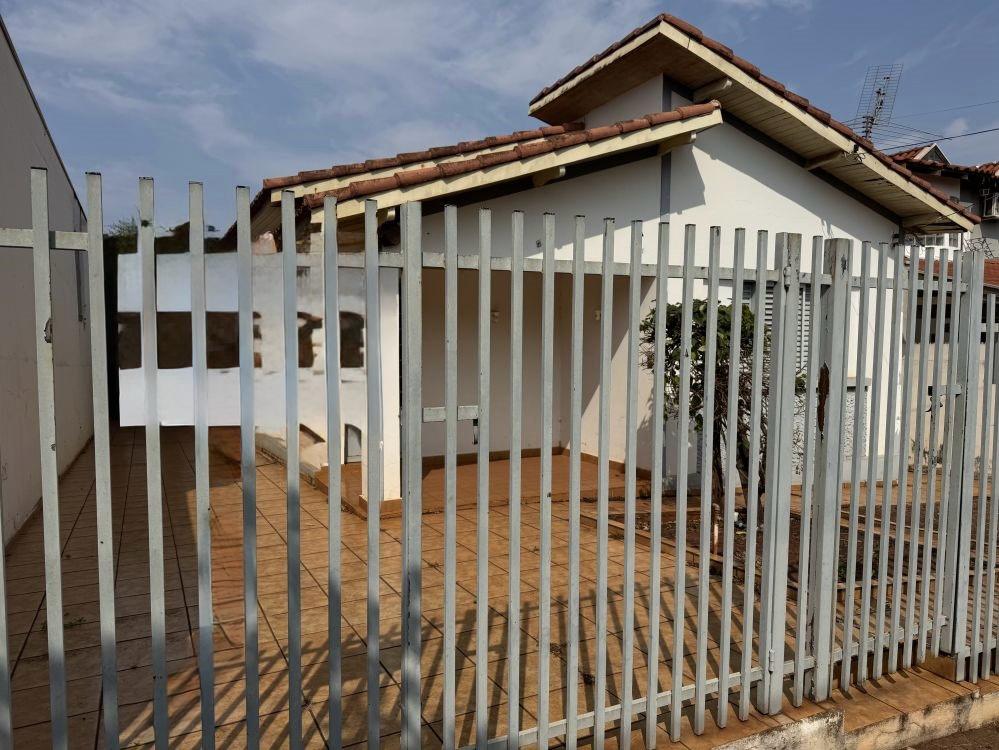 CASA A VENDA NO CENTRO