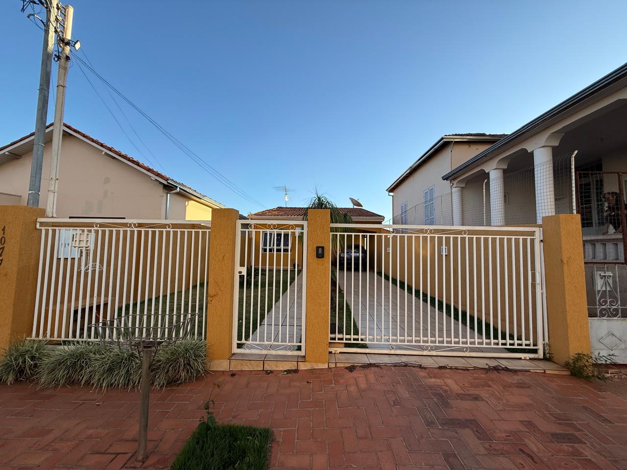 Casa - Locação, Centro, Santa Cruz do Rio Pardo, SP