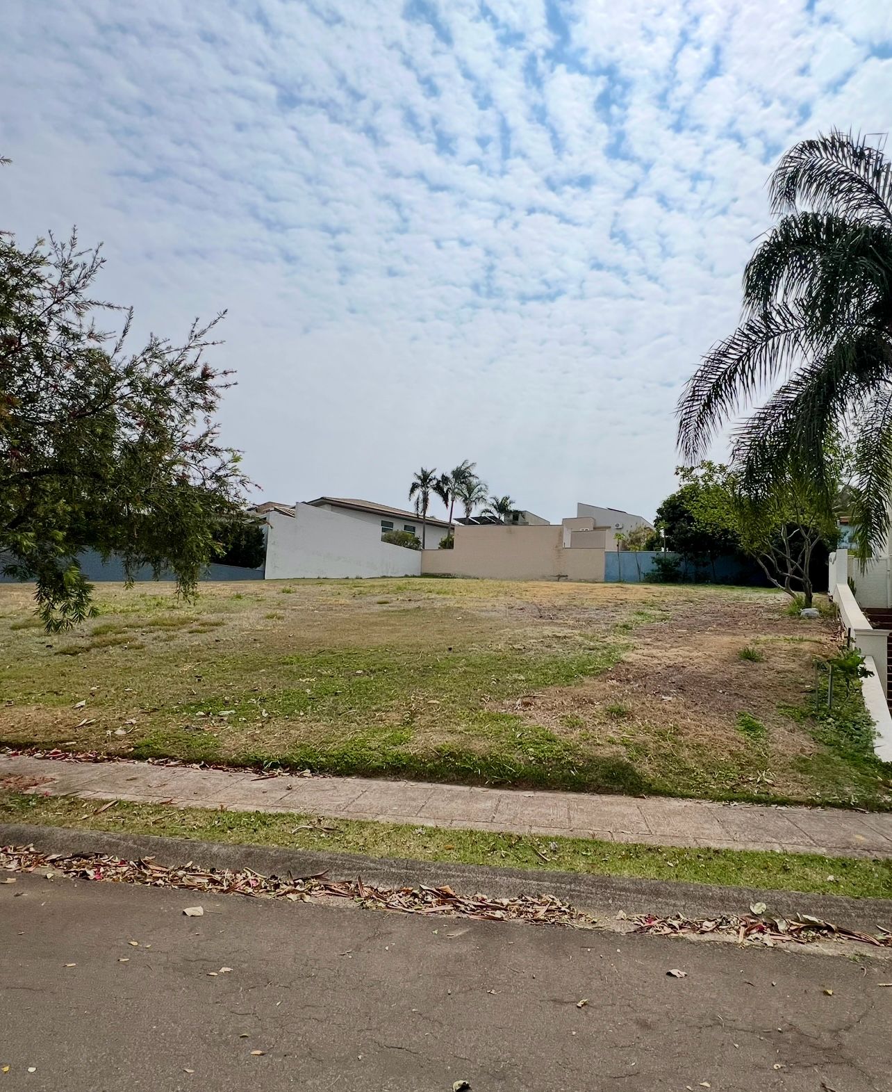 Excelente terreno no Condomínio Vila Paradiso