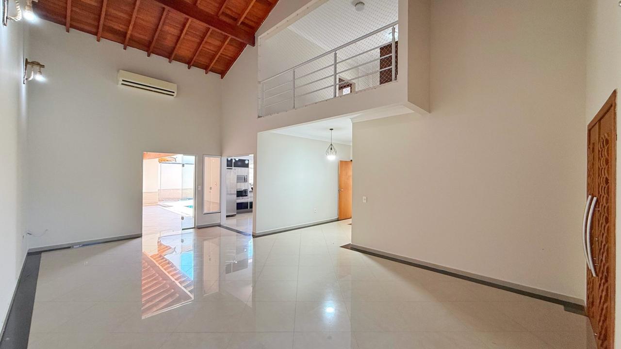 Excelente Casa em condomínio no Loteamento Portal de Itaici em Indaiatuba SP