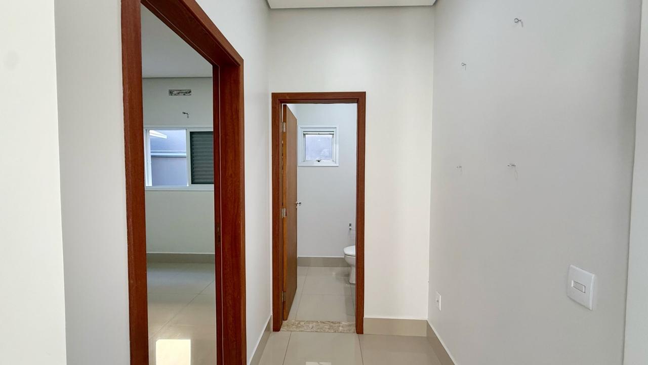 Sobrado 4 suítes no condomínio no Jardim Residencial Dona Lucilla em Indaiatuba SP